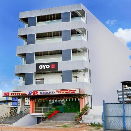 Hotel O Pr Grand Khammam Extérieur photo