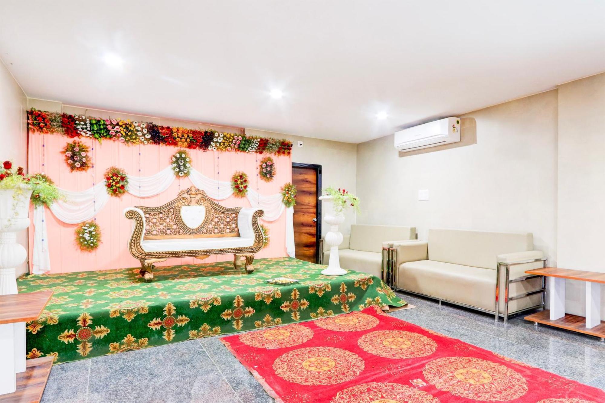 Hotel O Pr Grand Khammam Extérieur photo