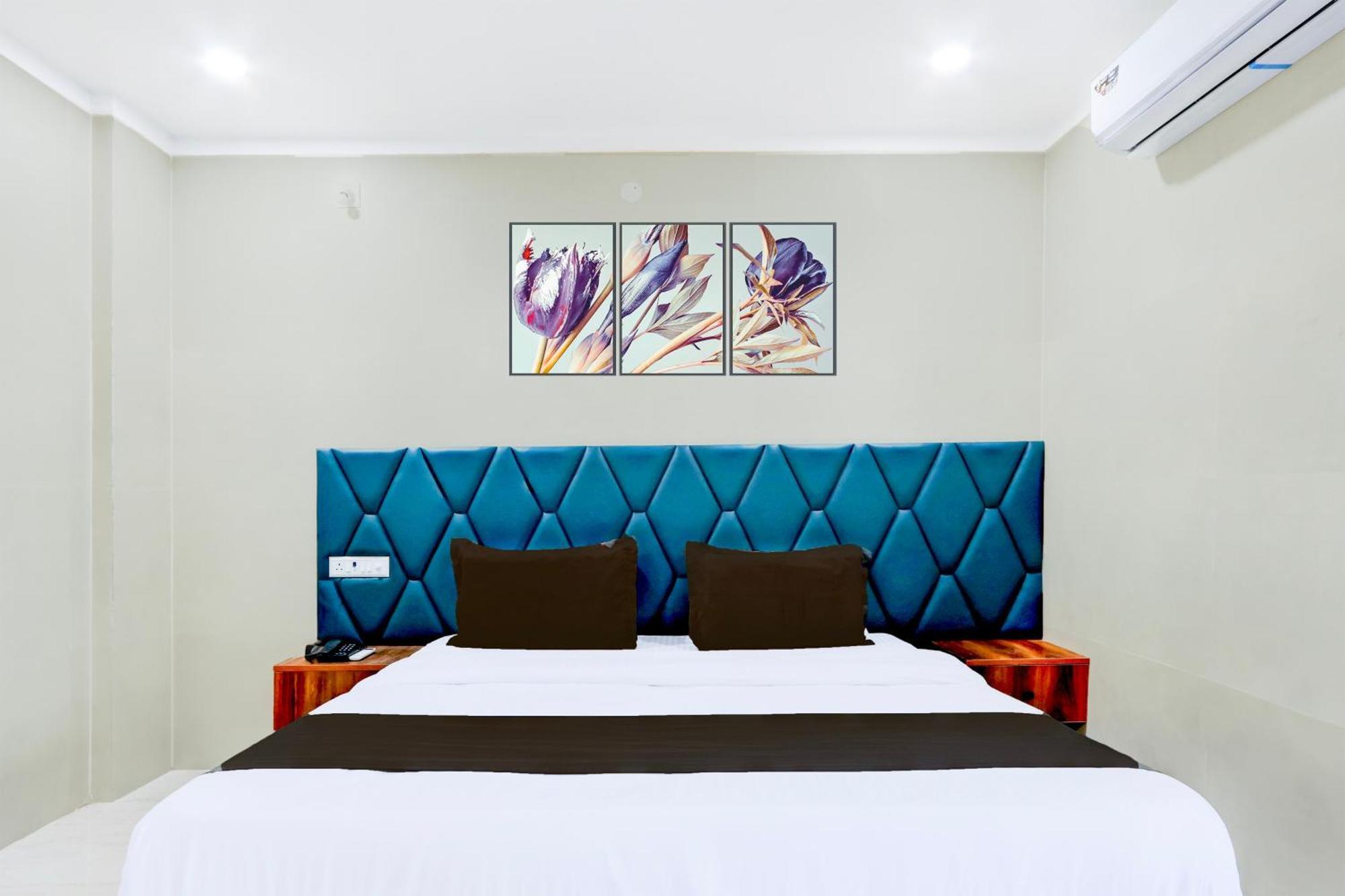Hotel O Pr Grand Khammam Extérieur photo